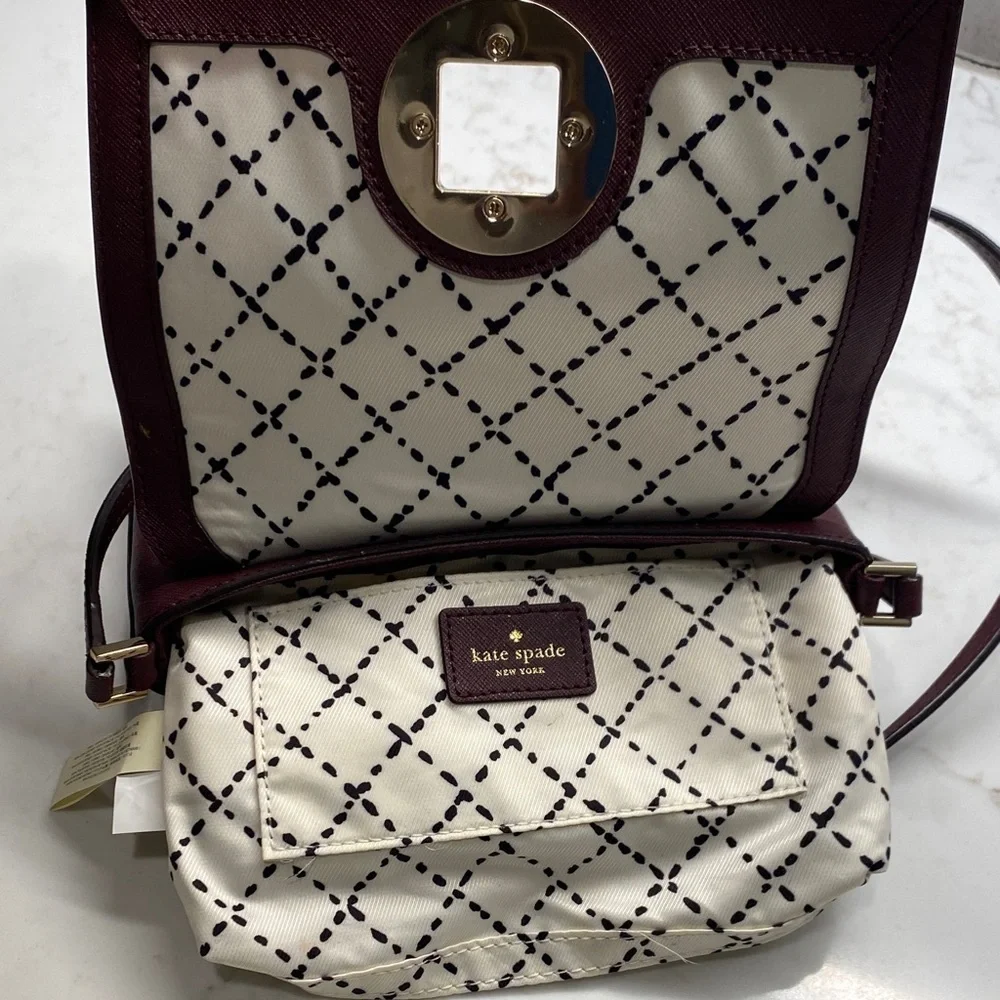 Kate Spade Grace | Grace Fliplock Crossbody Burgundy Gold-Tone Pyramid Turn-Lock